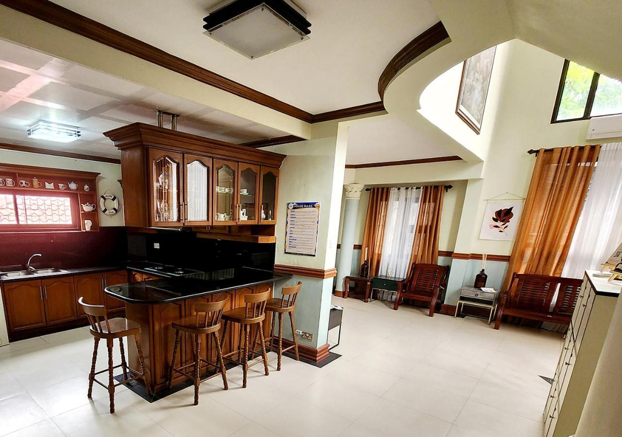 Leynes Taal Lake Resort And Hostel Tanauan Kültér fotó